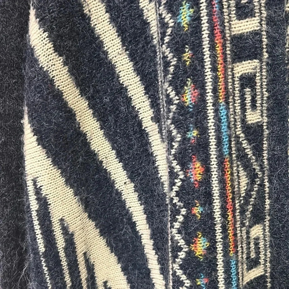 GeeGee Aztec Pattern Long Sleeve Open Front Mid Length Sweater Cardigan M/L - Picture 11 of 11